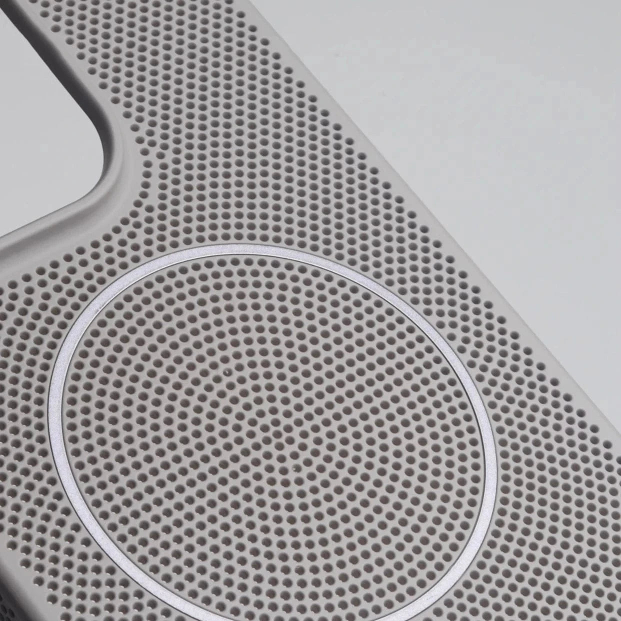 Coque iPhone MagSafe ventilée rigide