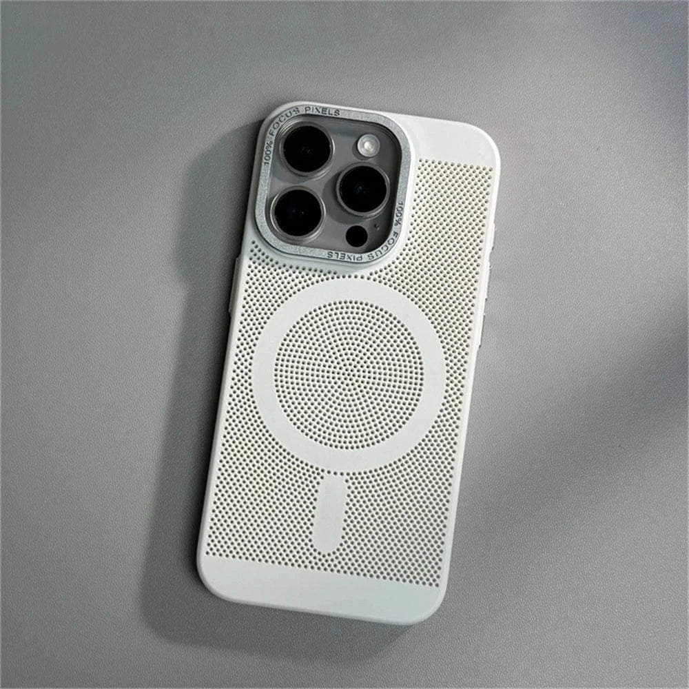 Coque iPhone perforée anti-chaleur MagSafe