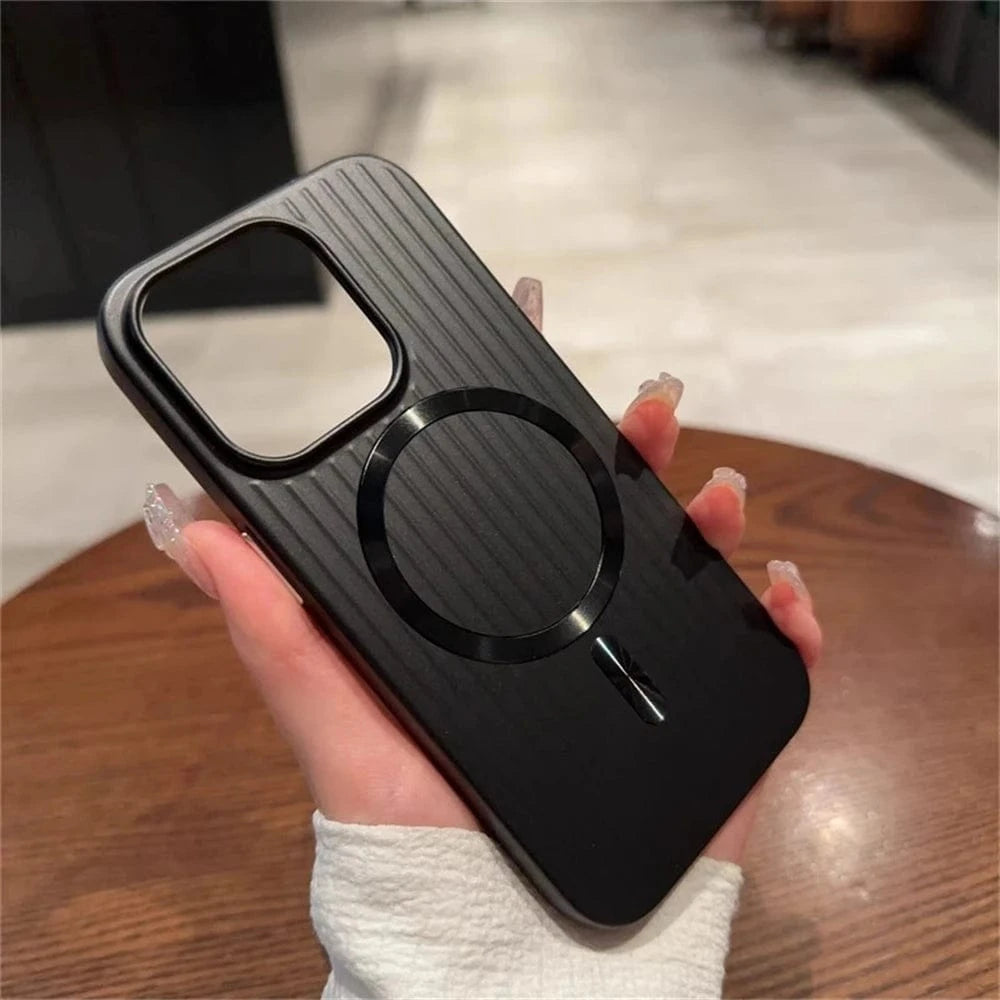 Coque iPhone MagSafe striée mate